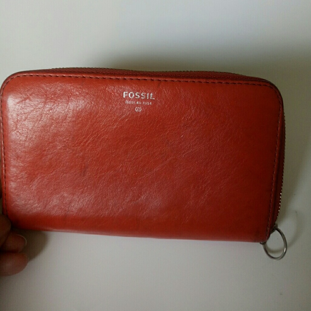 fossil wallet